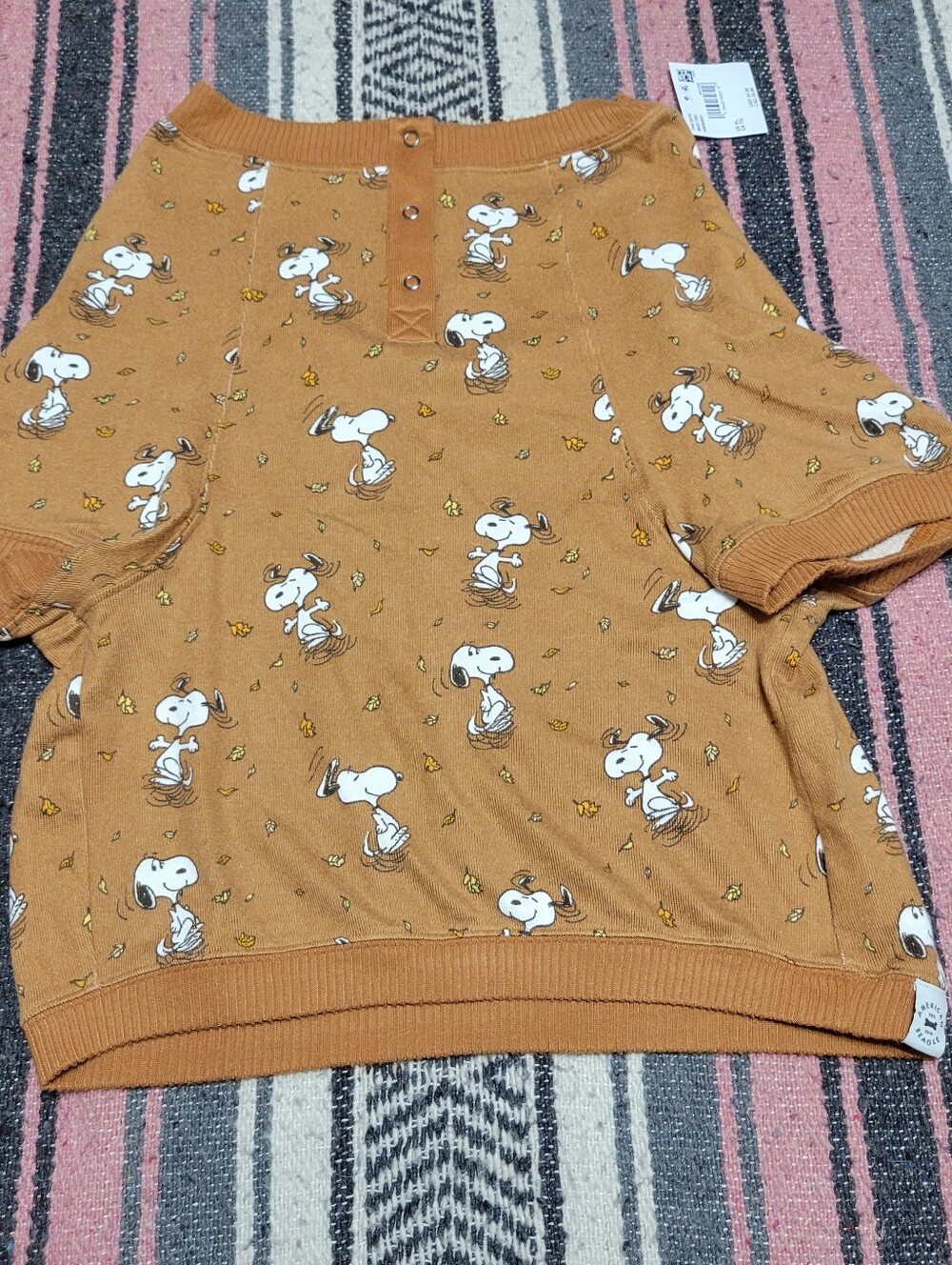 5/$15 american eagle snoopy fall dog shirt